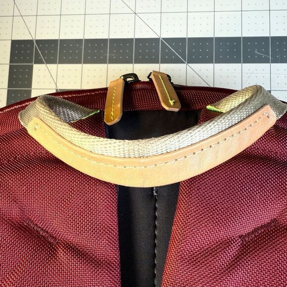 BELLROY®  |  BACKPACK+™  |  DARK-RED/GRAY  |  LIKE NEW  |  XLNT  | - Picture 4 of 15